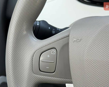 Белый Рено Зое, объемом двигателя 0 л и пробегом 53 тыс. км за 10150 $, фото 16 на Automoto.ua