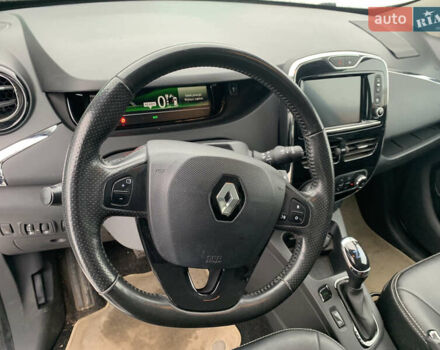 Белый Рено Зое, объемом двигателя 0 л и пробегом 159 тыс. км за 9200 $, фото 33 на Automoto.ua