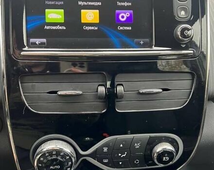 Белый Рено Зое, объемом двигателя 0 л и пробегом 93 тыс. км за 9999 $, фото 19 на Automoto.ua