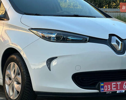 Білий Рено Зое, об'ємом двигуна 0 л та пробігом 17 тис. км за 10250 $, фото 23 на Automoto.ua