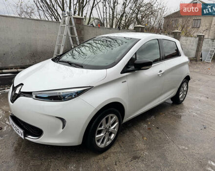 Белый Рено Зое, объемом двигателя 0 л и пробегом 150 тыс. км за 7550 $, фото 3 на Automoto.ua