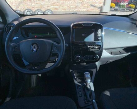 Белый Рено Зое, объемом двигателя 0 л и пробегом 62 тыс. км за 9399 $, фото 18 на Automoto.ua