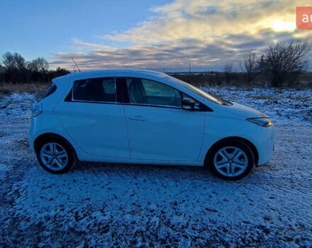 Белый Рено Зое, объемом двигателя 0 л и пробегом 66 тыс. км за 10200 $, фото 4 на Automoto.ua