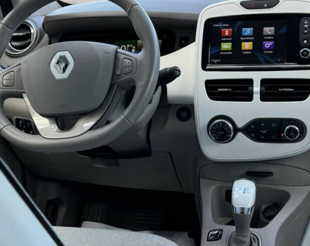 Білий Рено Зое, об'ємом двигуна 0 л та пробігом 59 тис. км за 9200 $, фото 1 на Automoto.ua