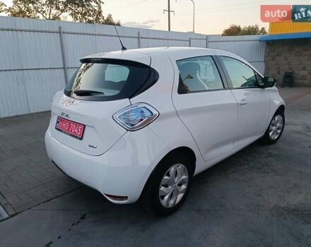 Белый Рено Зое, объемом двигателя 0 л и пробегом 65 тыс. км за 10250 $, фото 9 на Automoto.ua
