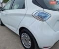 Белый Рено Зое, объемом двигателя 0 л и пробегом 60 тыс. км за 9800 $, фото 16 на Automoto.ua