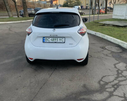 Белый Рено Зое, объемом двигателя 0 л и пробегом 29 тыс. км за 10900 $, фото 4 на Automoto.ua