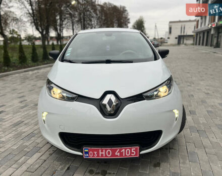 Белый Рено Зое, объемом двигателя 0 л и пробегом 48 тыс. км за 9950 $, фото 3 на Automoto.ua