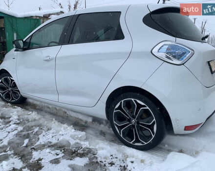 Белый Рено Зое, объемом двигателя 0 л и пробегом 159 тыс. км за 9200 $, фото 11 на Automoto.ua