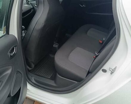 Белый Рено Зое, объемом двигателя 0 л и пробегом 139 тыс. км за 8899 $, фото 10 на Automoto.ua