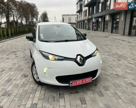 Белый Рено Зое, объемом двигателя 0 л и пробегом 48 тыс. км за 9950 $, фото 2 на Automoto.ua