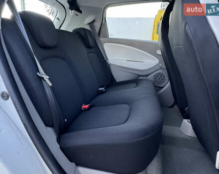 Белый Рено Зое, объемом двигателя 0 л и пробегом 67 тыс. км за 9500 $, фото 47 на Automoto.ua