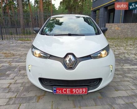 Белый Рено Зое, объемом двигателя 0 л и пробегом 19 тыс. км за 9950 $, фото 2 на Automoto.ua