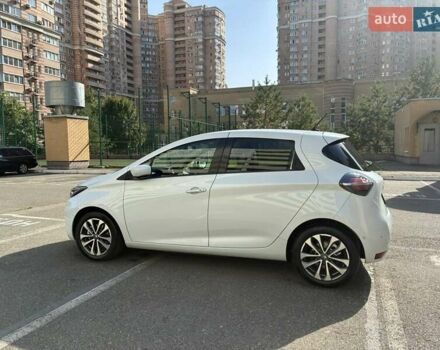 Белый Рено Зое, объемом двигателя 0 л и пробегом 94 тыс. км за 13300 $, фото 27 на Automoto.ua
