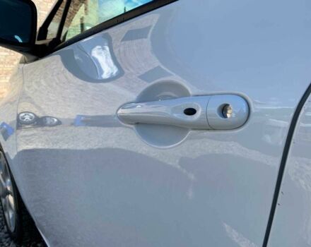 Белый Рено Зое, объемом двигателя 0 л и пробегом 62 тыс. км за 9399 $, фото 23 на Automoto.ua