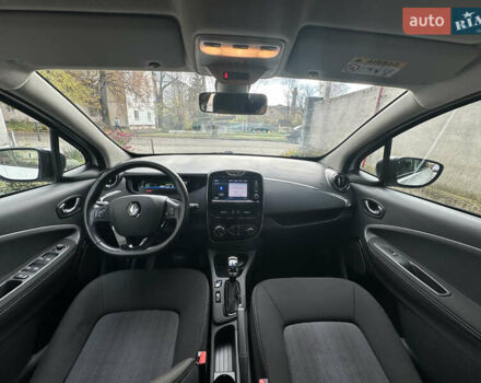 Білий Рено Зое, об'ємом двигуна 0 л та пробігом 102 тис. км за 9500 $, фото 12 на Automoto.ua