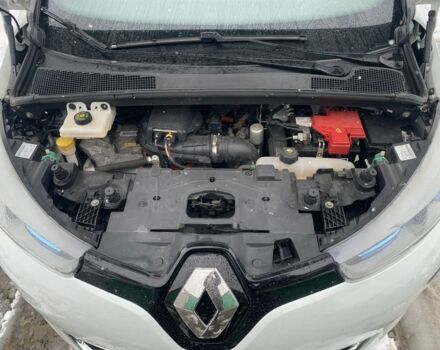 Белый Рено Зое, объемом двигателя 0 л и пробегом 159 тыс. км за 8999 $, фото 21 на Automoto.ua