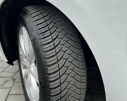 Білий Рено Зое, об'ємом двигуна 0 л та пробігом 109 тис. км за 8900 $, фото 7 на Automoto.ua