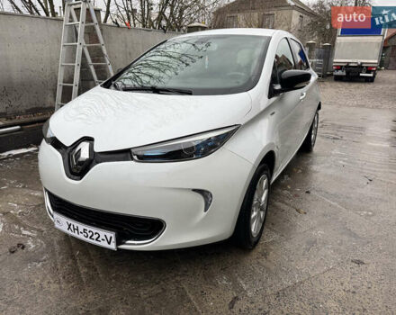 Белый Рено Зое, объемом двигателя 0 л и пробегом 150 тыс. км за 7550 $, фото 2 на Automoto.ua