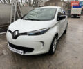 Белый Рено Зое, объемом двигателя 0 л и пробегом 150 тыс. км за 7550 $, фото 2 на Automoto.ua