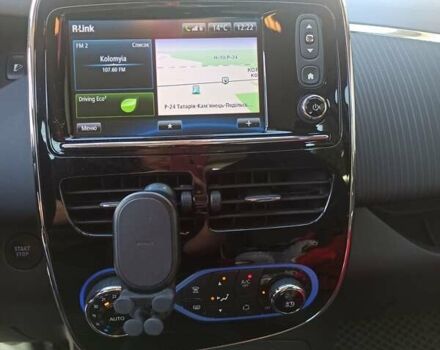 Белый Рено Зое, объемом двигателя 0 л и пробегом 48 тыс. км за 11850 $, фото 18 на Automoto.ua