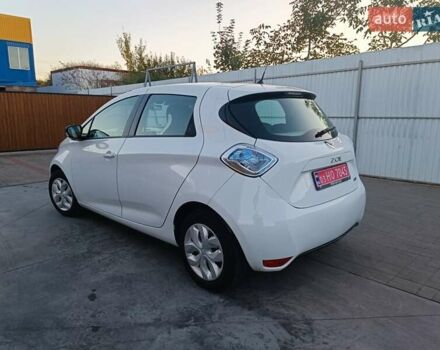 Белый Рено Зое, объемом двигателя 0 л и пробегом 65 тыс. км за 10250 $, фото 22 на Automoto.ua