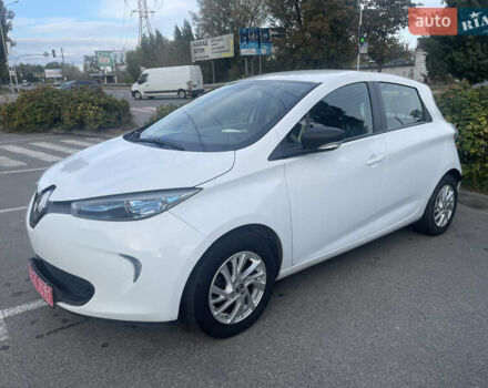Белый Рено Зое, объемом двигателя 0 л и пробегом 145 тыс. км за 9700 $, фото 6 на Automoto.ua