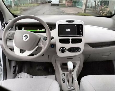 Білий Рено Зое, об'ємом двигуна 0 л та пробігом 93 тис. км за 9399 $, фото 16 на Automoto.ua