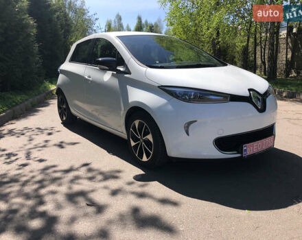 Білий Рено Зое, об'ємом двигуна 0 л та пробігом 50 тис. км за 9750 $, фото 2 на Automoto.ua