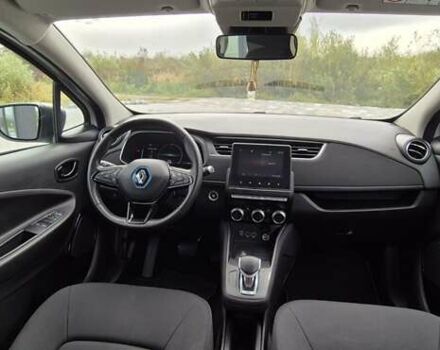Білий Рено Зое, об'ємом двигуна 0 л та пробігом 25 тис. км за 11500 $, фото 11 на Automoto.ua