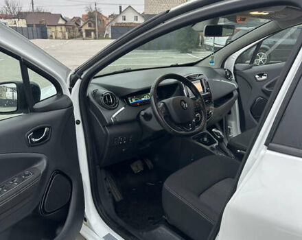 Білий Рено Зое, об'ємом двигуна 0 л та пробігом 103 тис. км за 9700 $, фото 9 на Automoto.ua