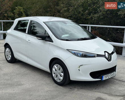 Білий Рено Зое, об'ємом двигуна 0 л та пробігом 60 тис. км за 10190 $, фото 1 на Automoto.ua