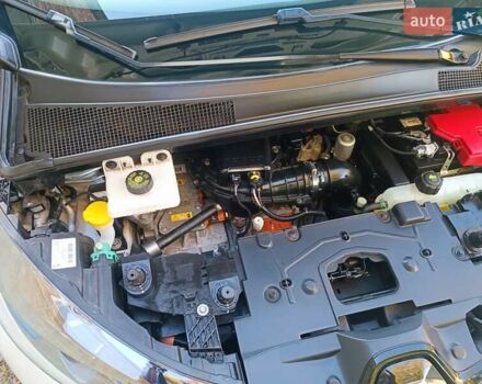 Рено Зое 2019 в Луцке на Automoto.ua Белый Рено Зое, объемом двигателя 0 л и пробегом 65 тыс. км за 10200 $, фото 37 на Automoto.ua