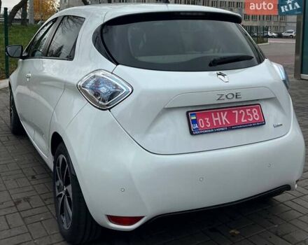 Белый Рено Зое, объемом двигателя 0 л и пробегом 93 тыс. км за 9999 $, фото 4 на Automoto.ua