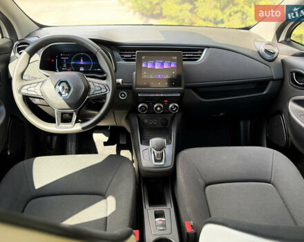 Белый Рено Зое, объемом двигателя 0 л и пробегом 44 тыс. км за 12999 $, фото 24 на Automoto.ua