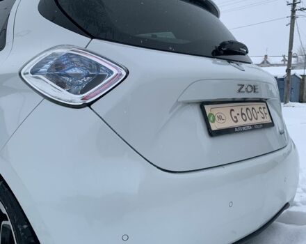 Белый Рено Зое, объемом двигателя 0 л и пробегом 159 тыс. км за 8999 $, фото 6 на Automoto.ua