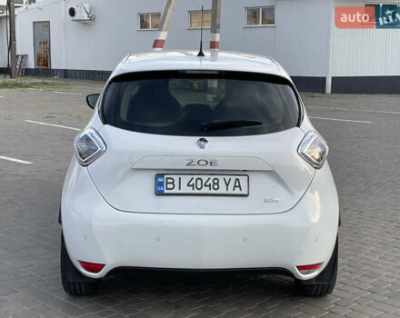 Белый Рено Зое, объемом двигателя 0 л и пробегом 84 тыс. км за 10300 $, фото 16 на Automoto.ua