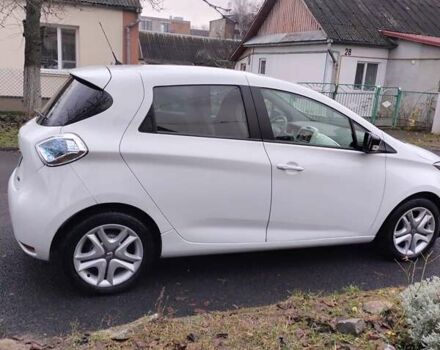 Білий Рено Зое, об'ємом двигуна 0 л та пробігом 93 тис. км за 9399 $, фото 8 на Automoto.ua