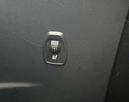 Білий Рено Зое, об'ємом двигуна 0 л та пробігом 103 тис. км за 9700 $, фото 17 на Automoto.ua