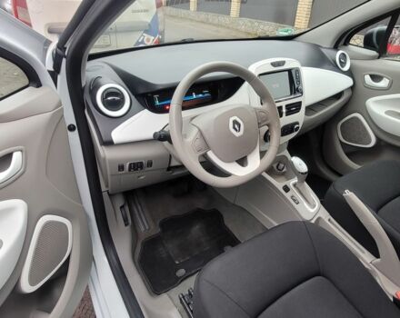 Білий Рено Зое, об'ємом двигуна 0 л та пробігом 73 тис. км за 8700 $, фото 3 на Automoto.ua
