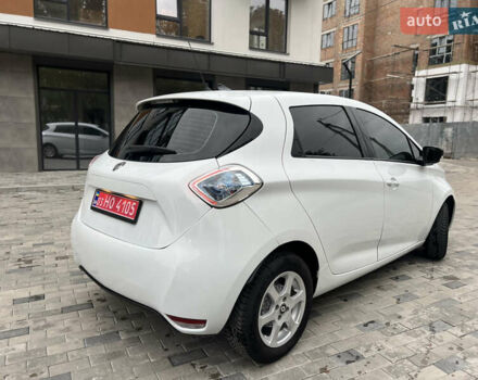 Белый Рено Зое, объемом двигателя 0 л и пробегом 48 тыс. км за 9950 $, фото 7 на Automoto.ua