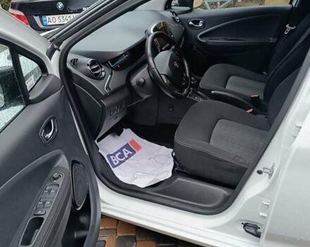 Белый Рено Зое, объемом двигателя 0 л и пробегом 139 тыс. км за 8899 $, фото 11 на Automoto.ua