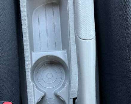 Белый Рено Зое, объемом двигателя 0 л и пробегом 38 тыс. км за 10200 $, фото 36 на Automoto.ua