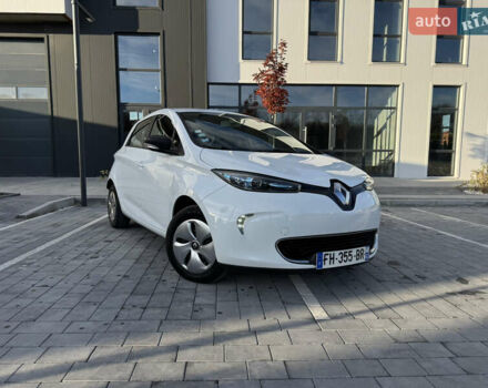 Белый Рено Зое, объемом двигателя 0 л и пробегом 67 тыс. км за 9500 $, фото 11 на Automoto.ua