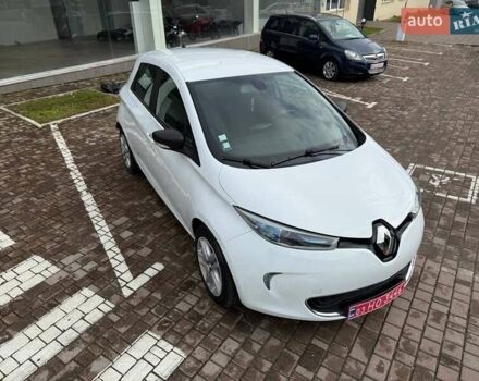 Белый Рено Зое, объемом двигателя 0 л и пробегом 62 тыс. км за 10350 $, фото 4 на Automoto.ua