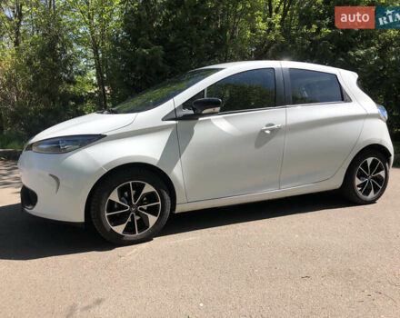 Білий Рено Зое, об'ємом двигуна 0 л та пробігом 50 тис. км за 9750 $, фото 6 на Automoto.ua