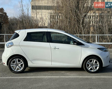 Белый Рено Зое, объемом двигателя 0 л и пробегом 27 тыс. км за 11500 $, фото 5 на Automoto.ua