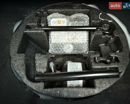 Белый Рено Зое, объемом двигателя 0 л и пробегом 11 тыс. км за 10499 $, фото 8 на Automoto.ua