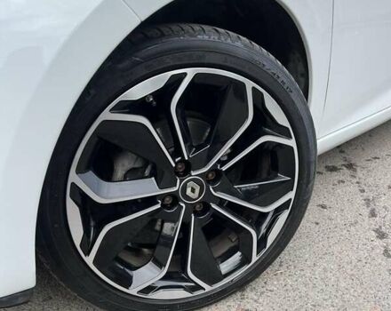 Белый Рено Зое, объемом двигателя 0 л и пробегом 70 тыс. км за 11000 $, фото 6 на Automoto.ua