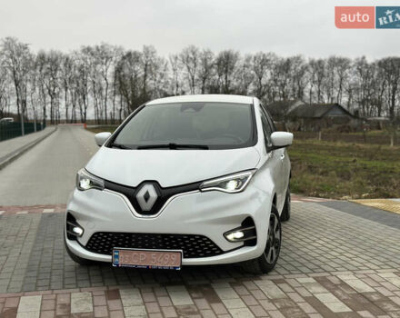 Білий Рено Зое, об'ємом двигуна 0 л та пробігом 64 тис. км за 12499 $, фото 1 на Automoto.ua